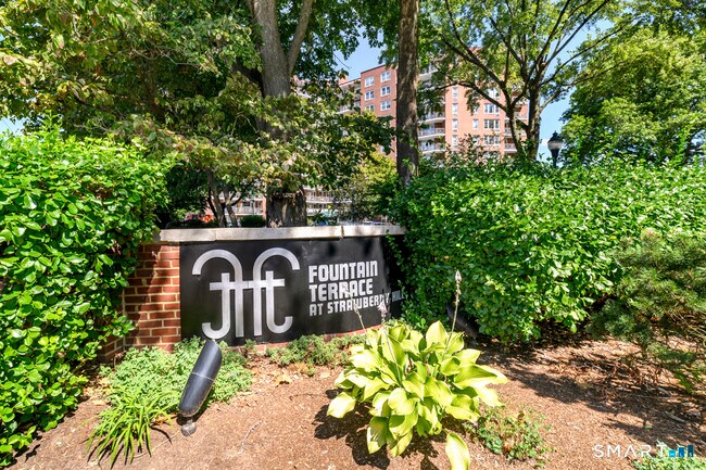 Foto del edificio - 91 Strawberry Hill Ave