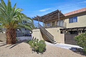 Building Photo - 617 Pepper Tree Cir