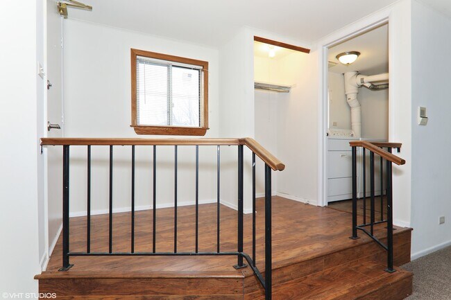 Foto del edificio - 337 Springlake Ln