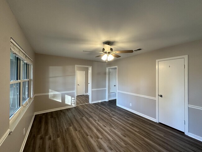Foto del edificio - 3702 Sabine Ave