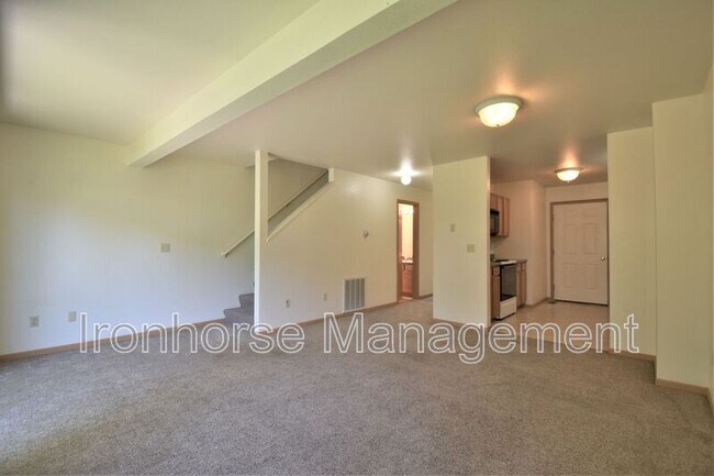 Building Photo - 2411 Wheeler Dr