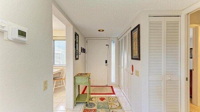 Foto del edificio - 110 Woodland Pl