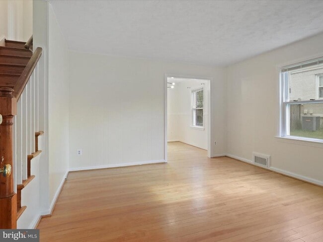 Building Photo - 2614 Jefferson Dr