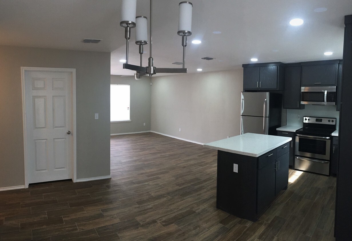 1705 Tampa St, Edinburg, TX 78541 Rentals in Edinburg at 1705 Tampa St