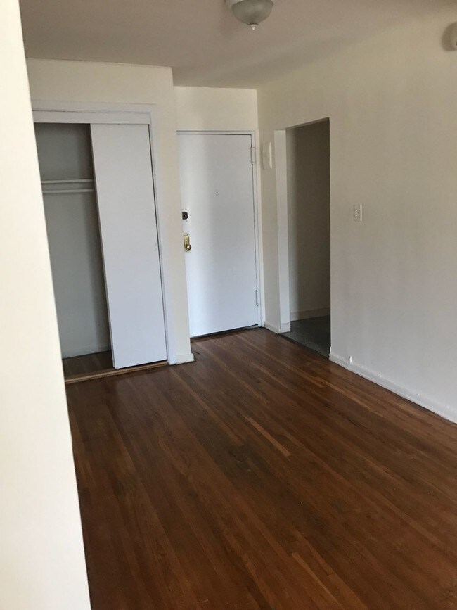 Building Photo - 21610 77th Ave