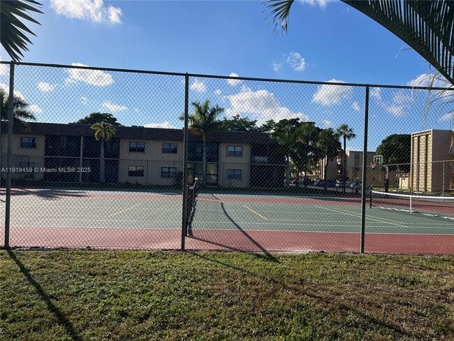 Building Photo - 301 Cambridge Rd