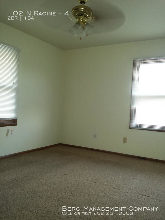 Building Photo - 2 bedroom in Waukesha WI 53186