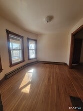 Building Photo - 320 Olivia St