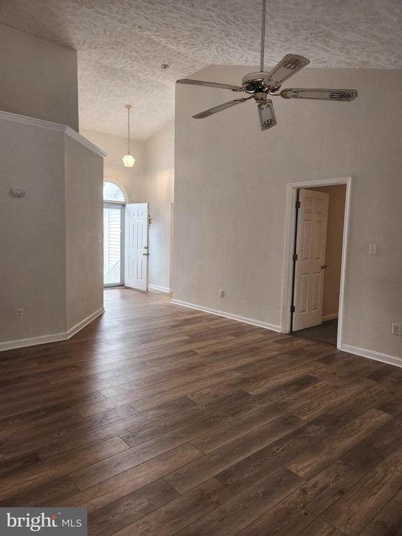 Foto del edificio - 22226 Valleyview Dr