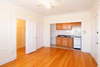 Interior Photo - Blackstone Court