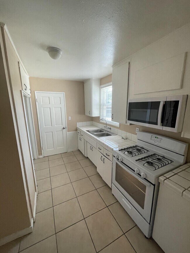 Foto del edificio - 9635 Estacia St