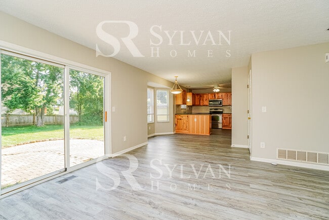 Building Photo - Prepare to fall in love with this 4 bedroo...