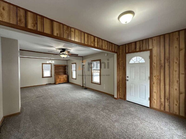 Building Photo - 1724 S Fairbanks St