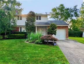 Building Photo - 6 Cove Ln