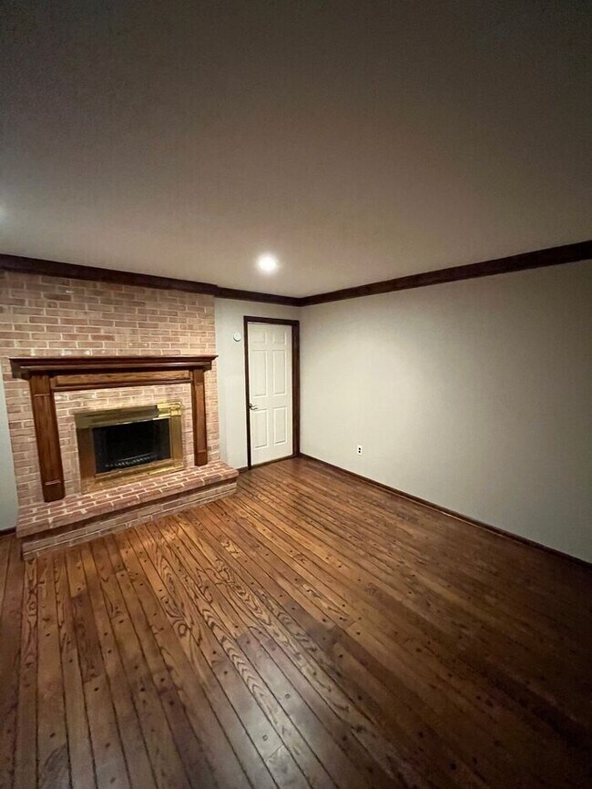 Foto del edificio - NOW AVAILABLE! - 31 Marshall Rd, Glen Mill...