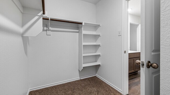 Foto del edificio - New Construction in 2024 - Beautiful 1 sto...