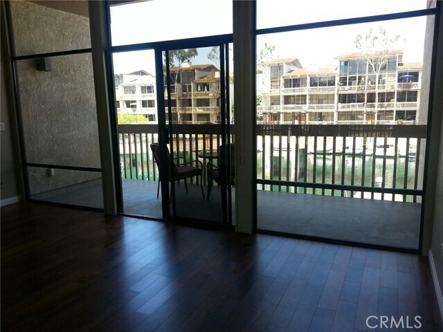 Foto del edificio - 8331 Marina Pacifica Dr