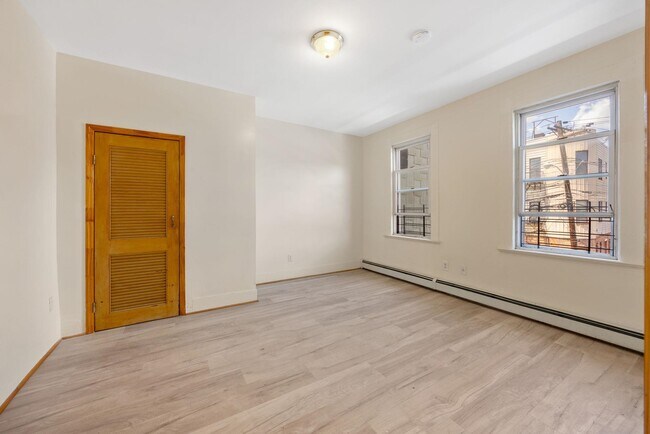 Foto del edificio - 360 West Side Ave