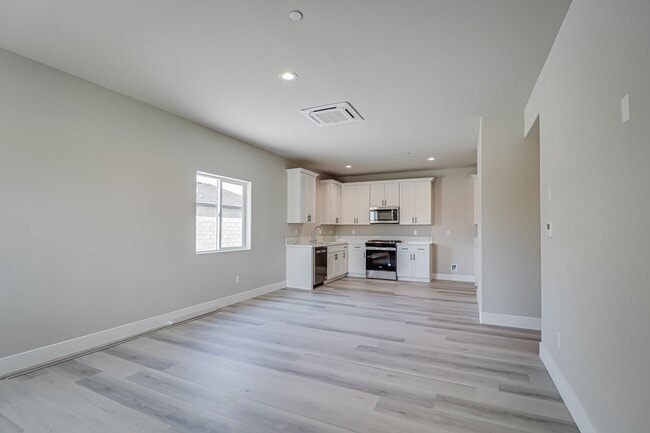 Foto del edificio - 5216 Hawkwatch Ln