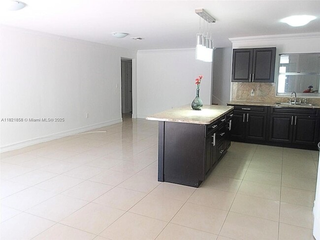 Foto del edificio - 7327 Pepper Pike Dr