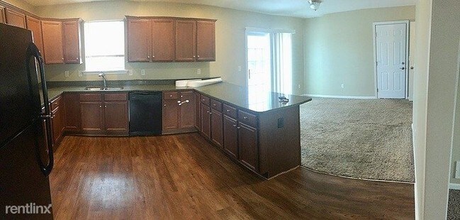 Building Photo - 3 br, 2.5 bath Apartment - 11 Bullis Road 2