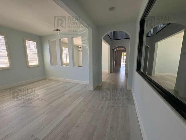 Foto del edificio - Murrieta Luxury Estate with Resort Pool, Designer Kitchen & Entertainer’s Backyard Retreat