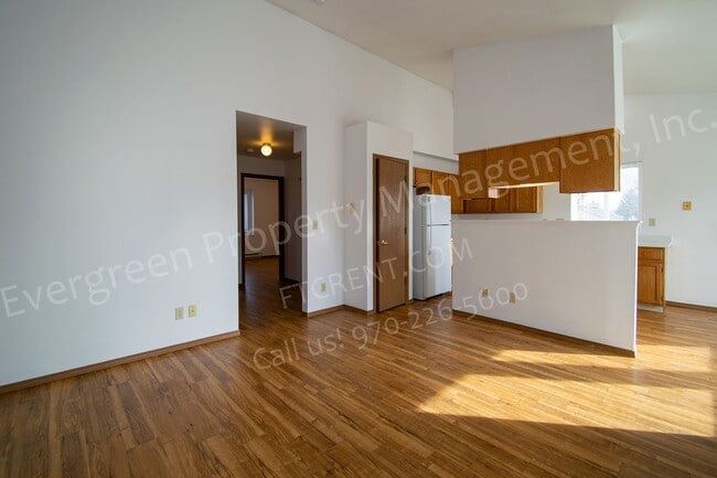 Building Photo - 3737 Landings Dr