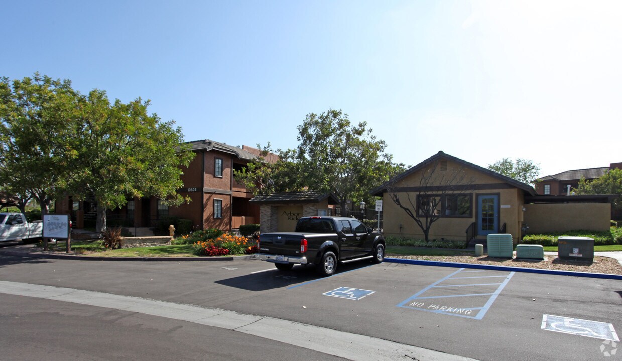 Arbor Ridge Apartments in San Diego, CA