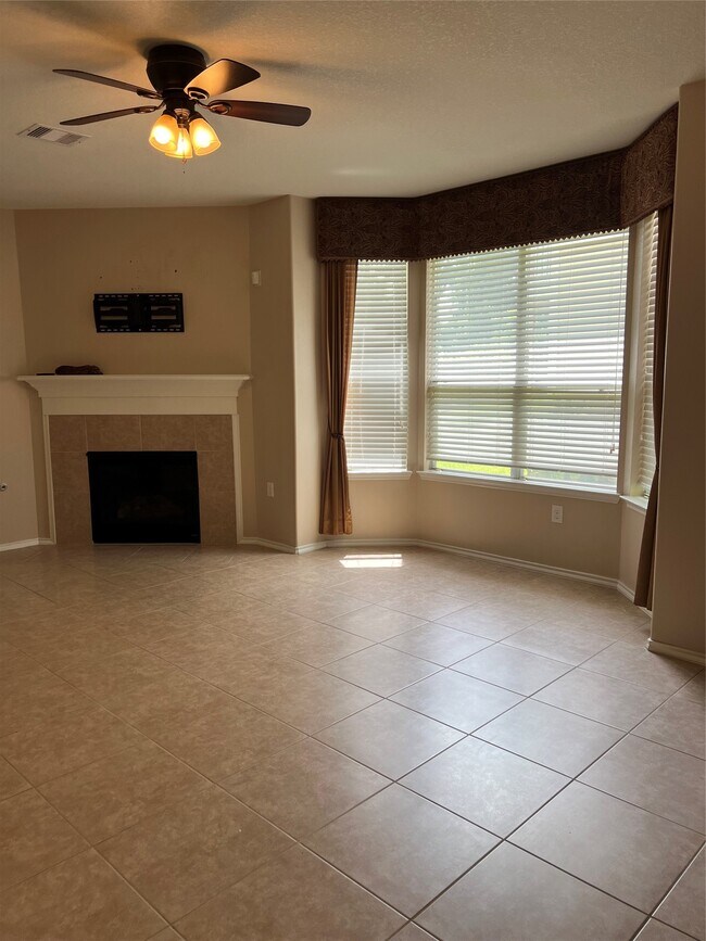 Building Photo - 13600 Breton Ridge St