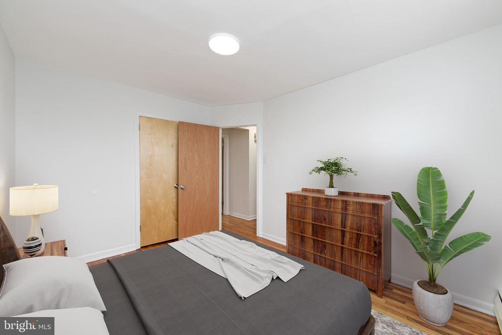 Primary Photo - 11 N Black Horse Pike