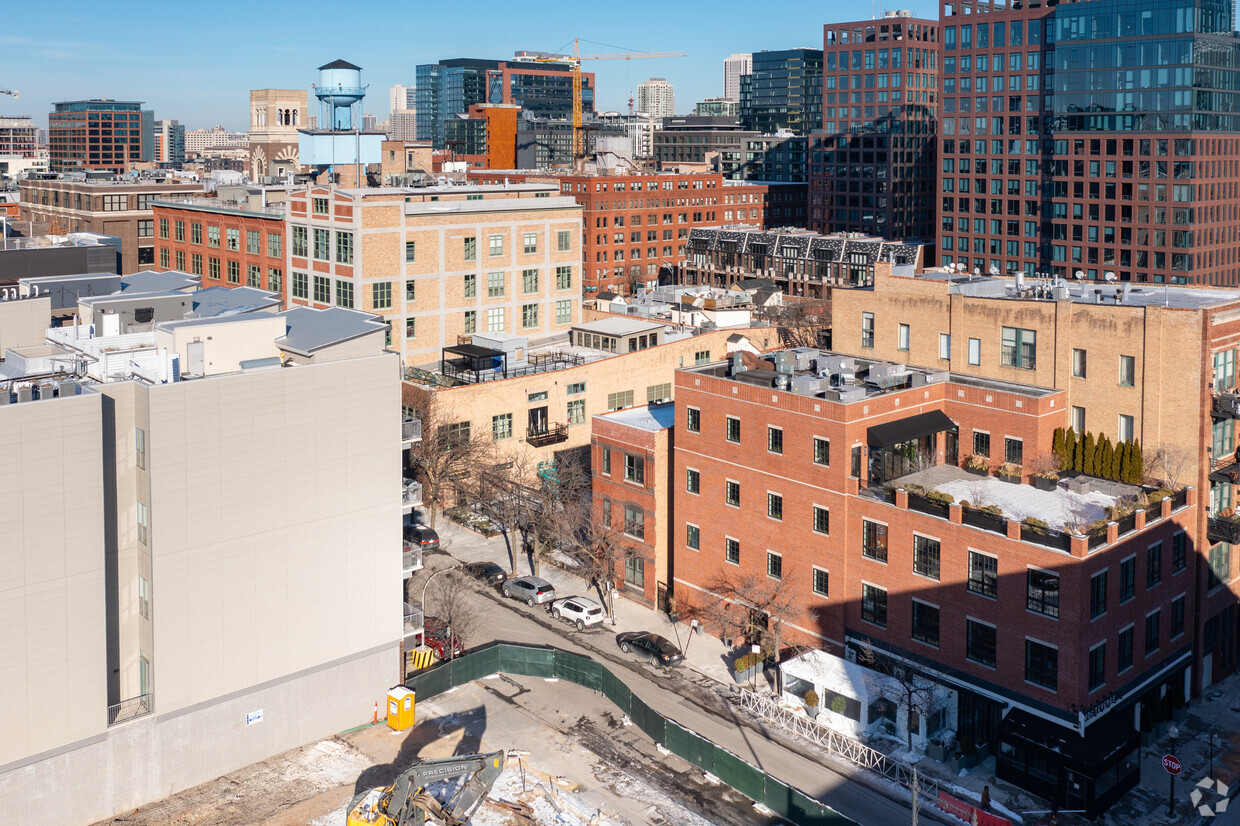 Aerial Photo - 11 N Carpenter St