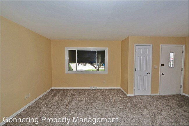 Building Photo - 8437 22nd Ave