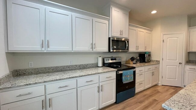 Foto del edificio - Beautiful 3 Bedroom, 3 Bathroom Home for Rent