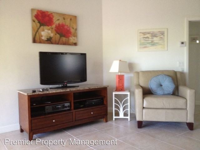 Foto del edificio - 3 br, 2.5 bath House - 555 101st Ave N