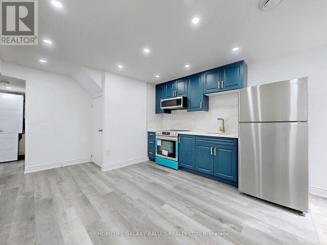 Building Photo - 20 Draycott Ave