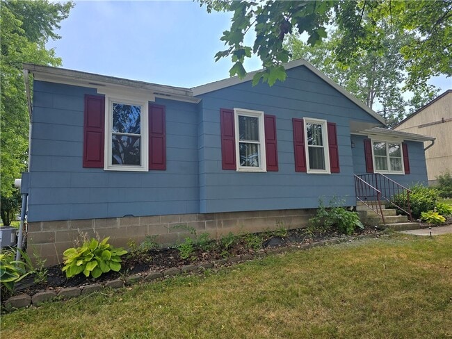 Building Photo - 237 Countess Dr