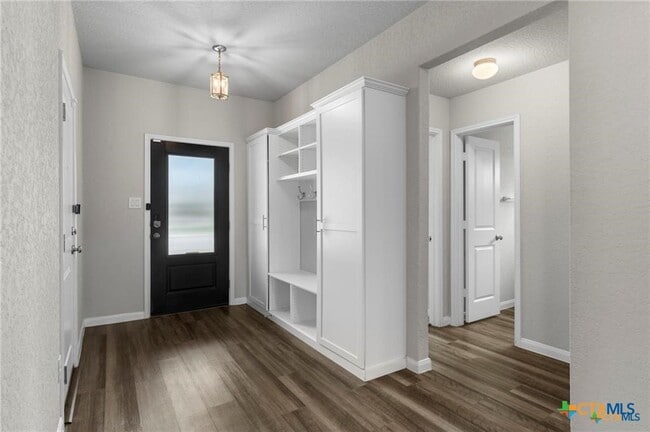 Building Photo - 349 N Kowald Ln