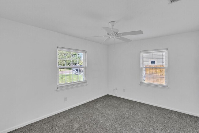 Building Photo - Beautiful 3 bedroom/ 2 bathroom home in Ja...