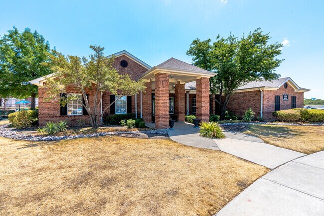 Oficina de arrendamiento - The Meridian Apartments