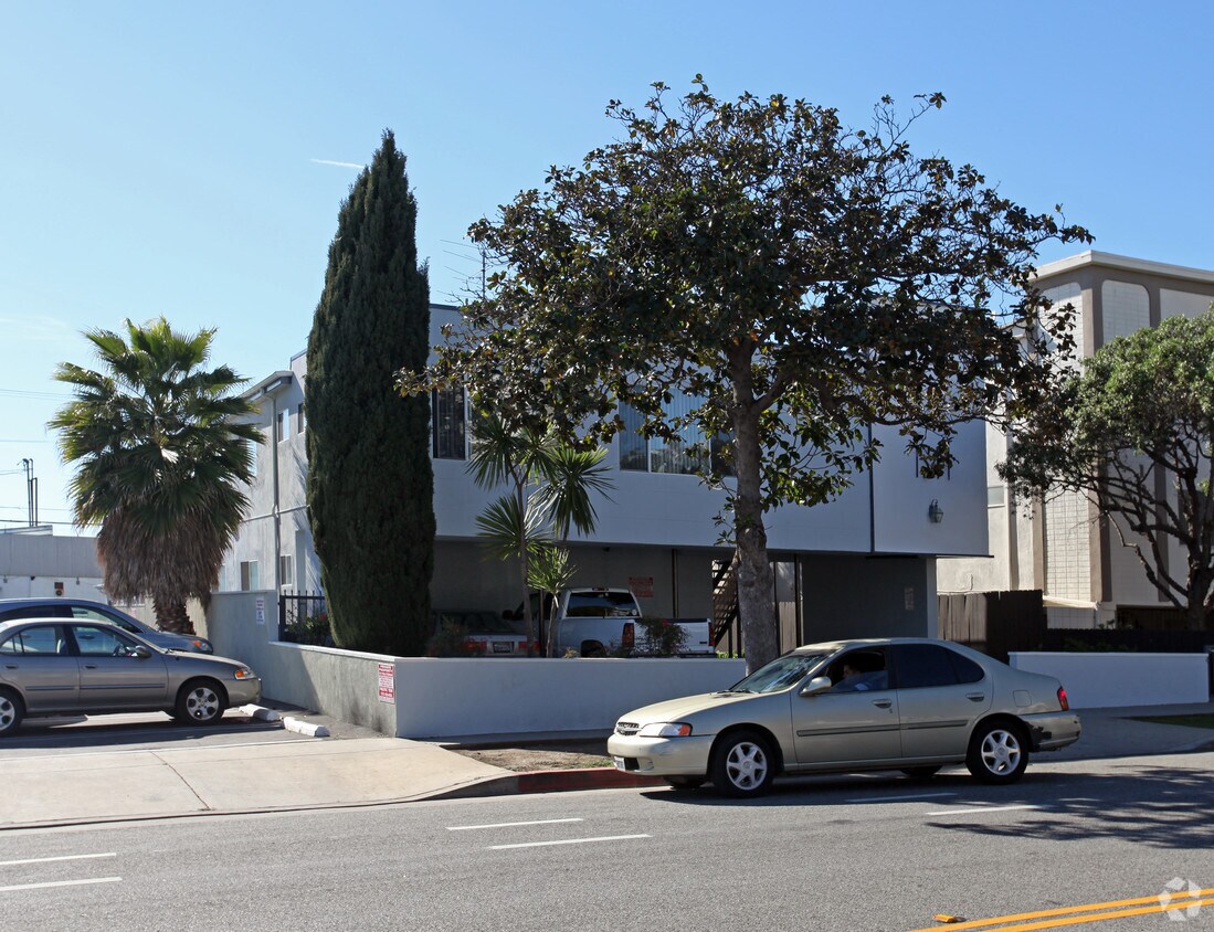 Primary Photo - 1344 14th St