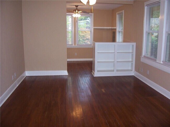 Foto del edificio - 5406 Woodrow Ave
