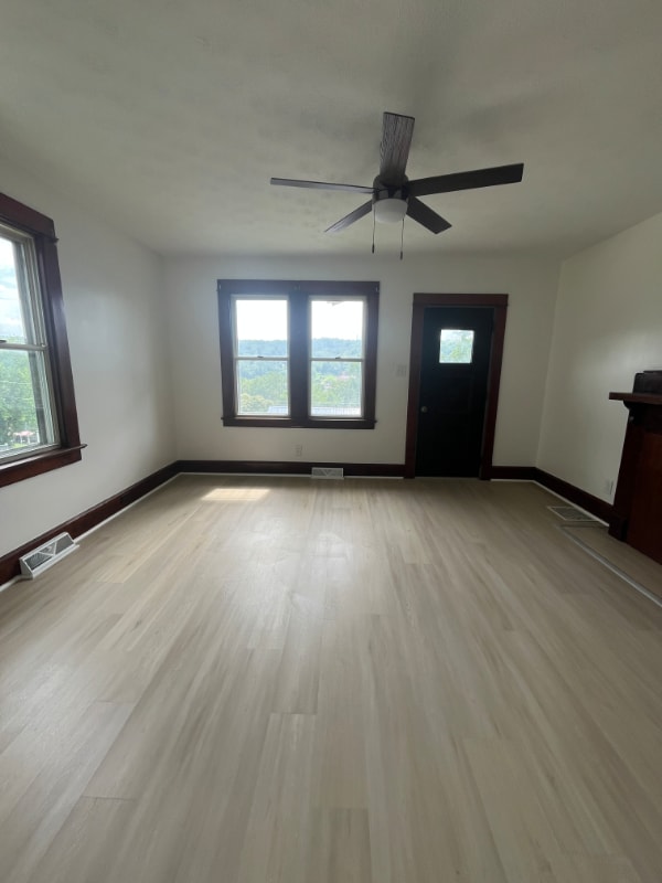 Building Photo - 36 Dorothy Ave