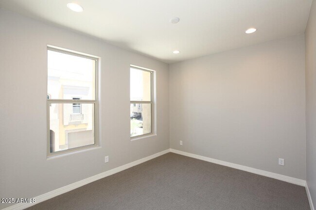 Building Photo - 23066 N 74th Pl