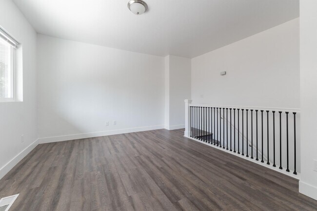 Foto del edificio - 360 N 200 W