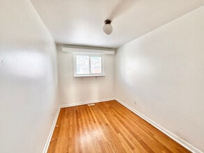 Building Photo - 839 Maplewood Ave