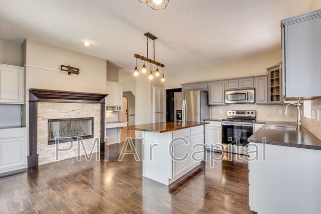 Foto del edificio - 2431 E Eastridge St