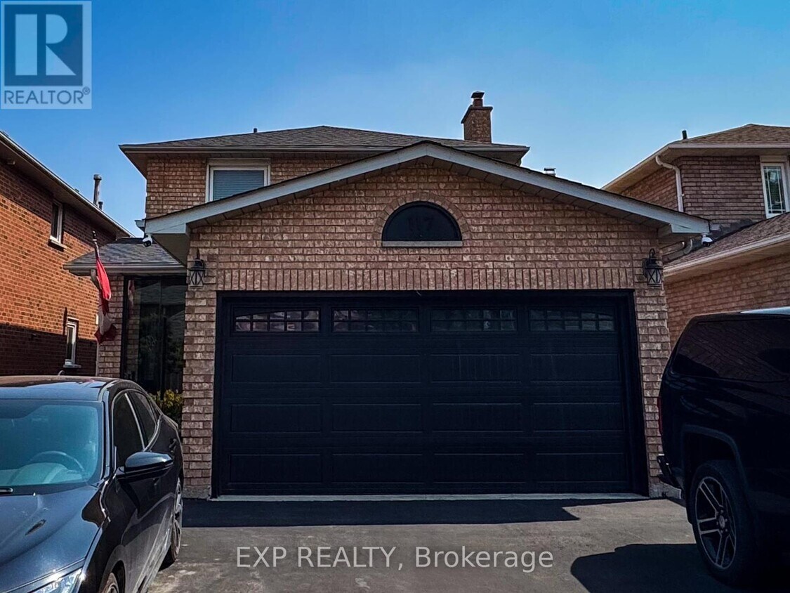 Photo principale - 117 Cinrickbar Dr