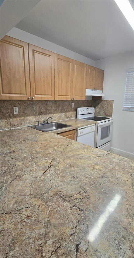 Primary Photo - 10820 SW 200th Dr