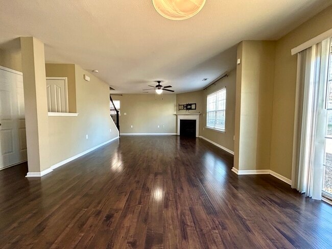 Foto del edificio - 3987 Tallowtree Ln