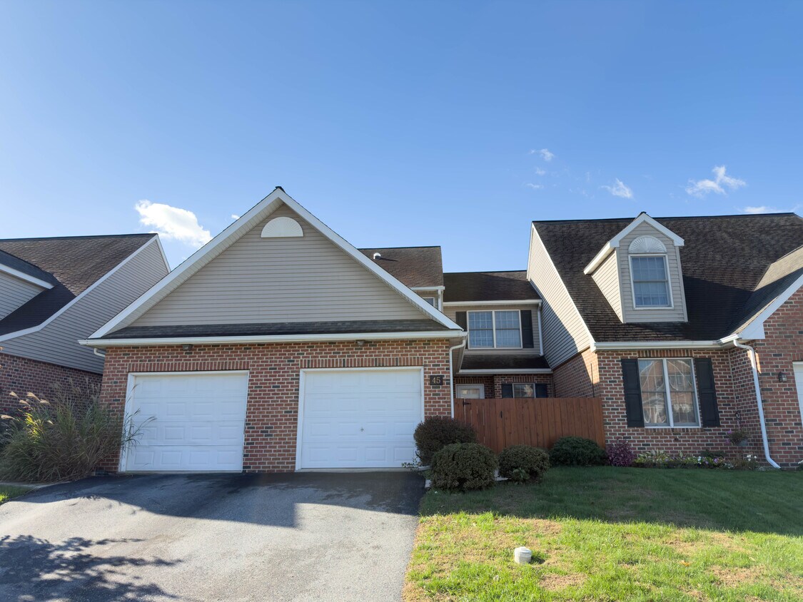 Primary Photo - 45 Spring Hill Ln